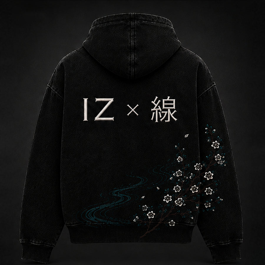 IZEN FUSION — Rückansicht mit IZ × 線 Stickerei