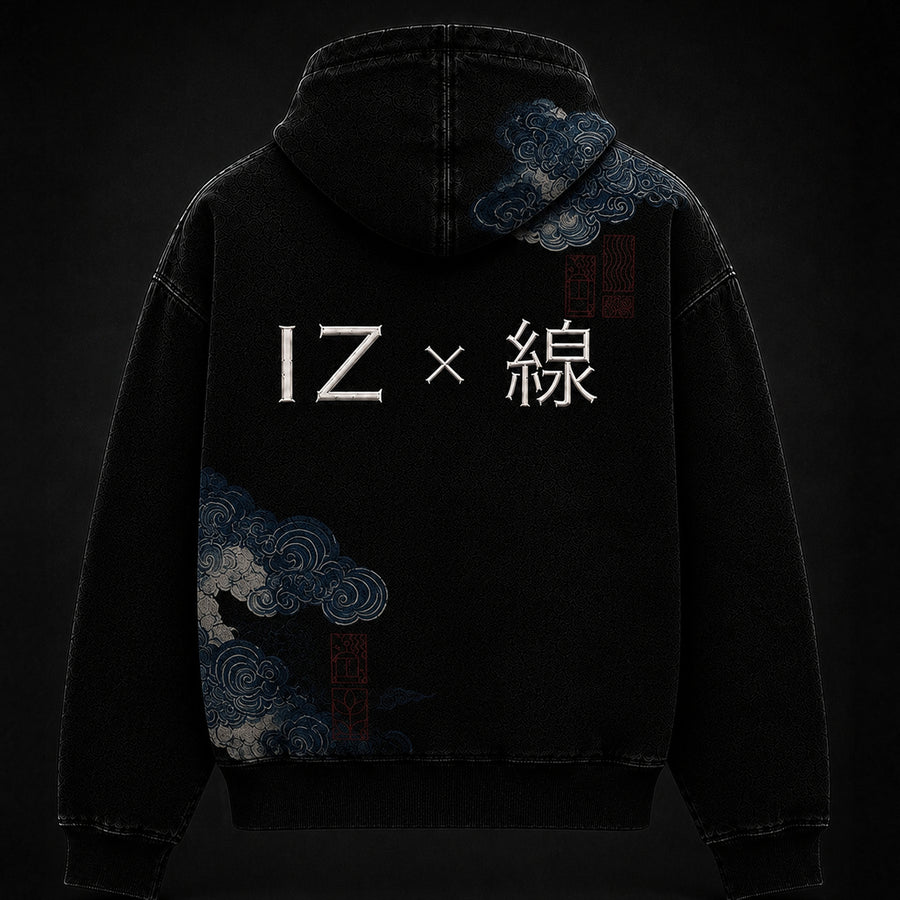 IZEN KUMO — Rückansicht mit IZ × 線 Stickerei
